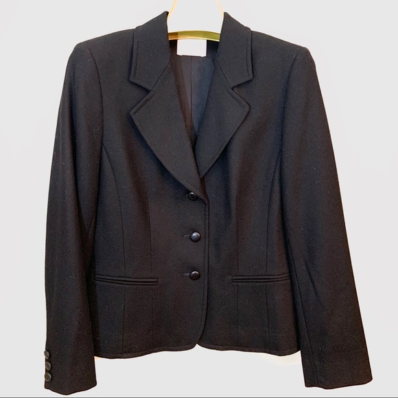 Like new! Pendleton blazer - Picture 6 of 6